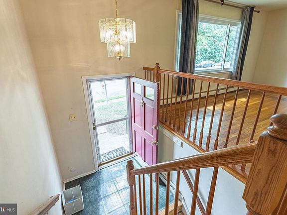 5th image of 13642 Greenwood Dr