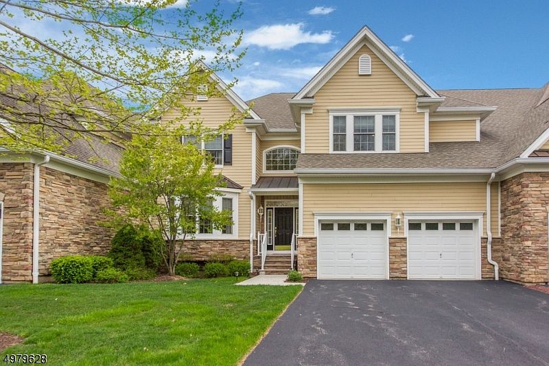 1st image of 12 DONLAVAGE WAY