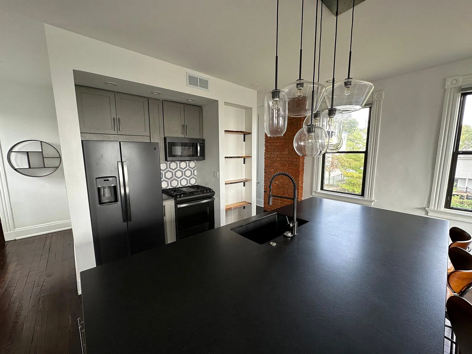 517 Klotter Ave — Photo 2