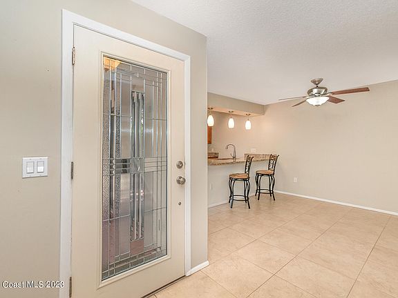 4th image of 8710 Jasmine Ct