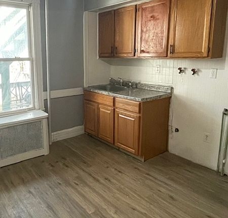 3rd image of 49 Cambridge St #1