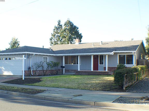 2nd image of 30528 Hoylake St
