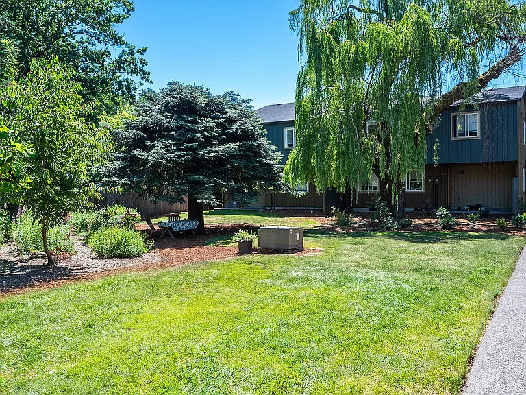 Shady Glen Apartments — Photo 2