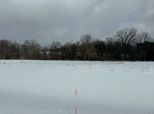 576 Brookside Ct, Oxford, MI 48371