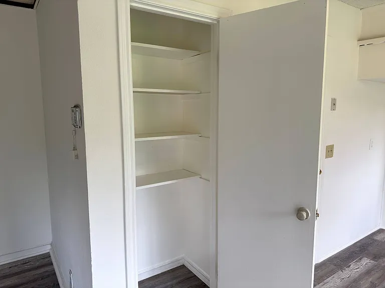 5507 Hooper Dr — Photo 13