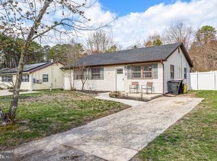 78 Girard Ave, Sicklerville, NJ 08081