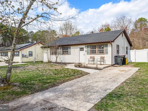 78 Girard Ave, Sicklerville, NJ 08081