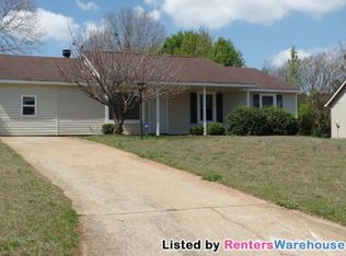 922 Lake Drive Ct, Stone Mountain, GA 30088
