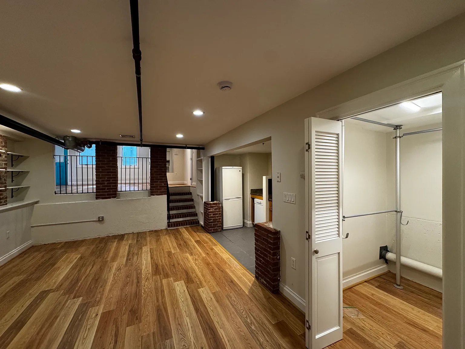 Studio, 700 sqft, $2,800 — Photo 1