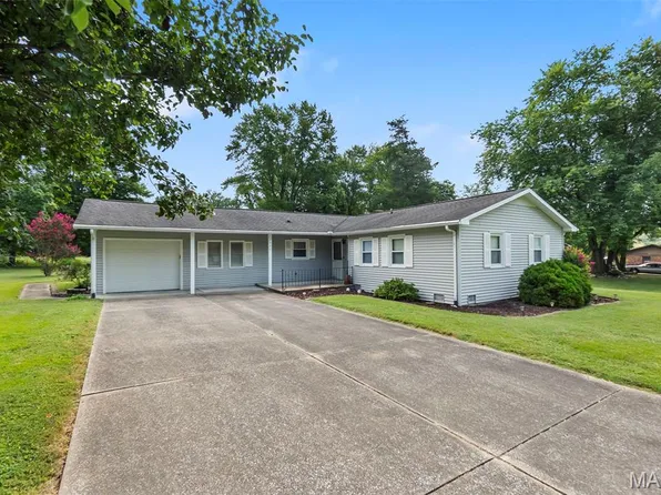 2520 Singing Hills Dr, Cape Girardeau, MO 63701