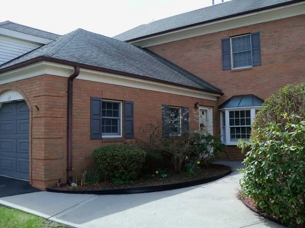 64 High Point Cir, Newburgh, NY 12550