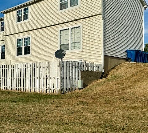 4th image of 8383 Hawks Nest Ct #8383