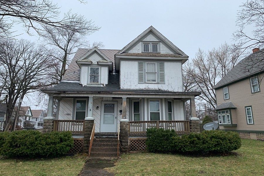 1st image of 505 Scott St NE