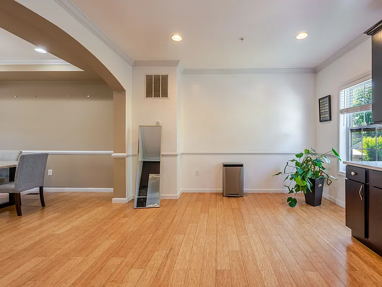 5123 D St SE — Photo 12
