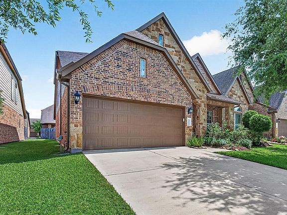 3rd image of 24122 Valencia Ridge Ln