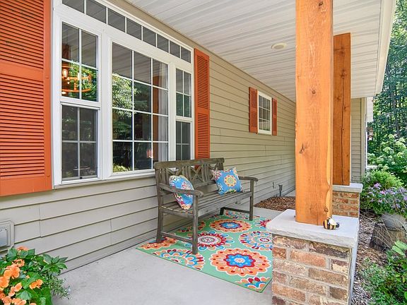 3rd image of 6307 Aspen Dr