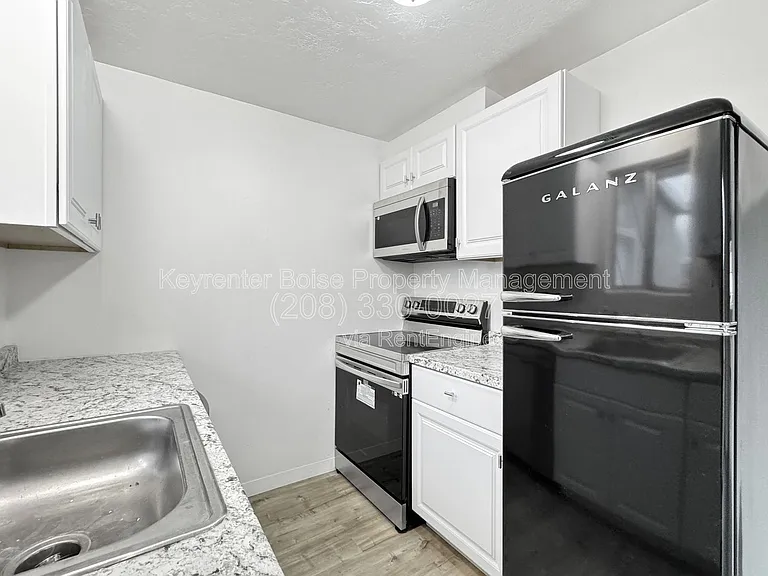 4813 W Targee St — Photo 6