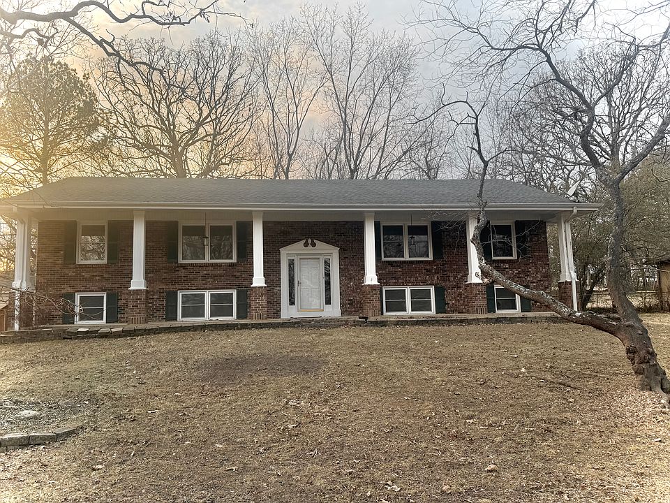 1st image of 1301 Chateau Dr