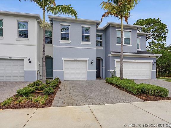 3rd image of 1871 SE Tarni Way