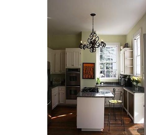 New kitchen, appliances convey