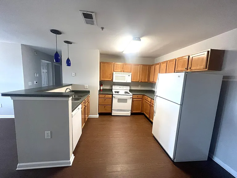 3716 Cotswold Ave #C — Photo 5