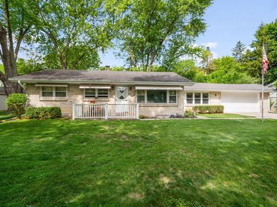 3303 N Knoll BOULEVARD, Wauwatosa, WI, 53222