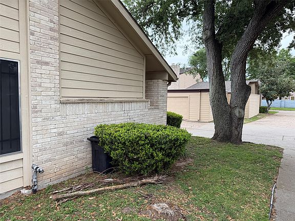 3rd image of 10362 Cook Rd