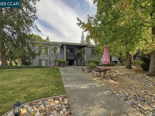 3033 Golden Rain Rd APT 4, Walnut Creek, CA 94595