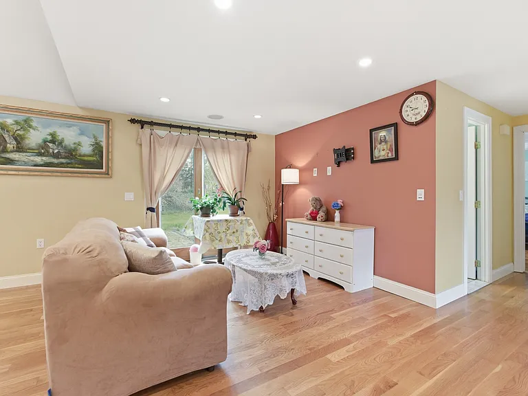 1799 Old Louisquisset Pike — Photo 8