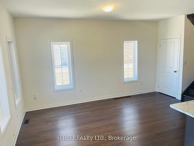 35 Brixham Ln #UPPER LEVEL — Photo 8