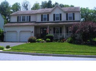 429 Augusta Dr E, Sinking Spring, PA 19608
