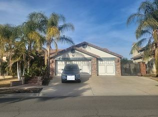 715 Black Oak Cir, Corona, CA 92881