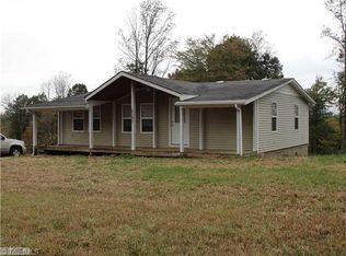 2540 State Highway 268 E, Pinnacle, NC 27043