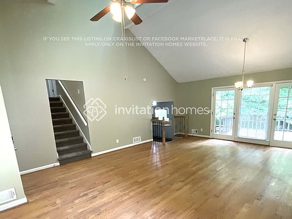 4th image of 100 Parkcreek Ct