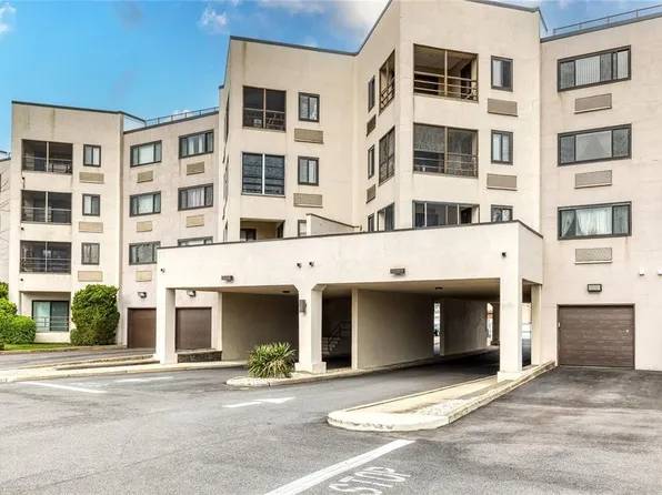 725 Miller Avenue #217, Freeport, NY 11520