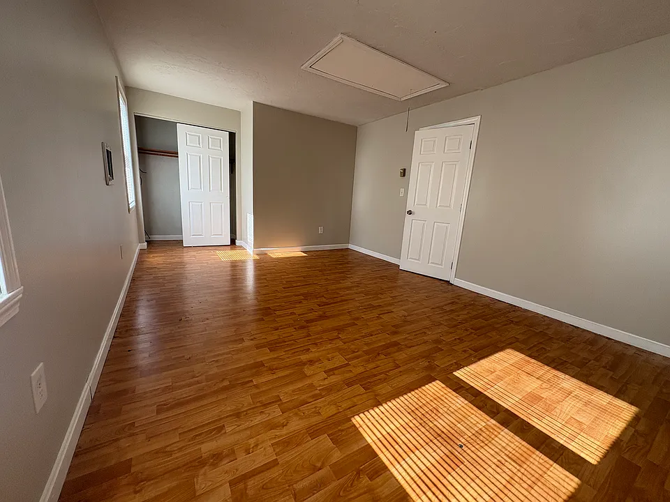 25 Coburn Ave #2.2