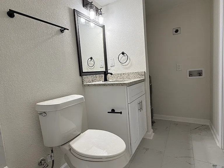 9801 Walnut St #214 — Photo 14