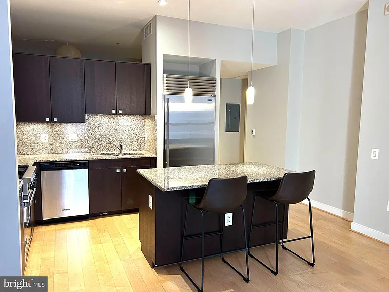 2425 L St NW #421 — Photo 7
