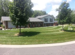 38 Cardinal Ln, Highland, IL 62249