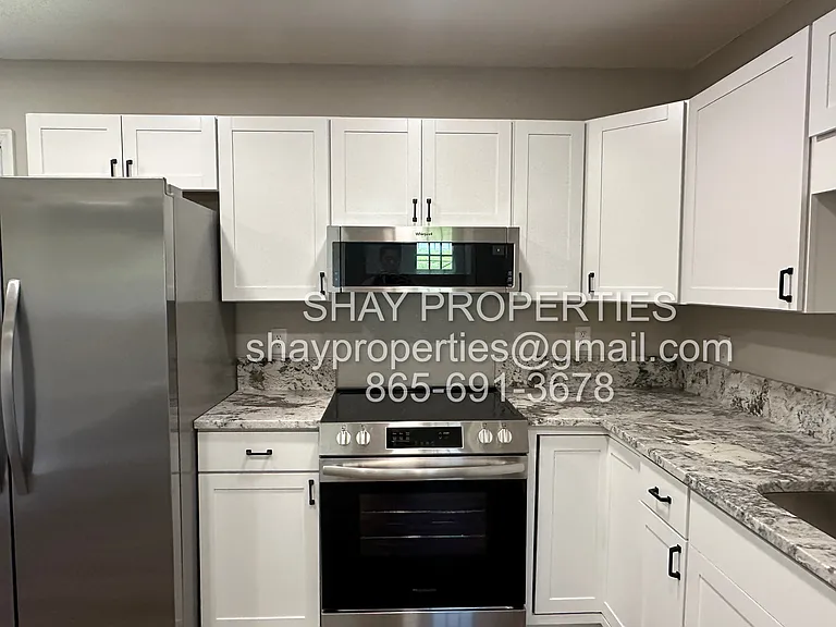 5016 Tenwood Dr — Photo 2