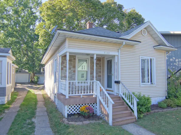 1512 S State St, Saint Joseph, MI 49085