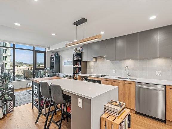2nd image of 3699 Capozzi Rd #601