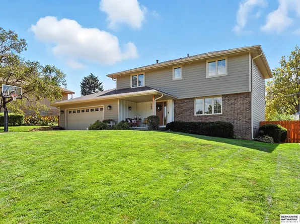 760 Leawood Dr, Omaha, NE 68154