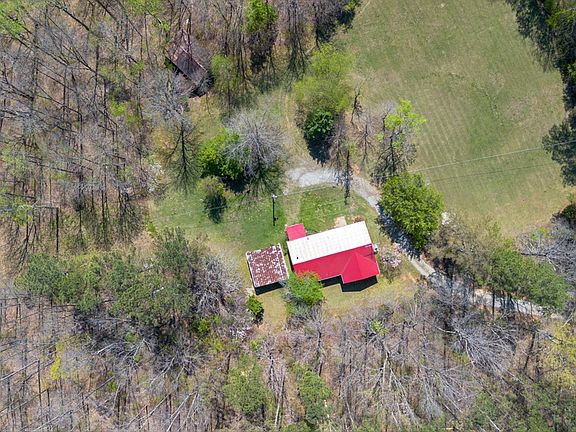 4th image of 348 Spring Creek Rd