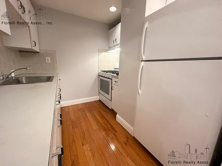 41 Clark St #3 — Photo 9