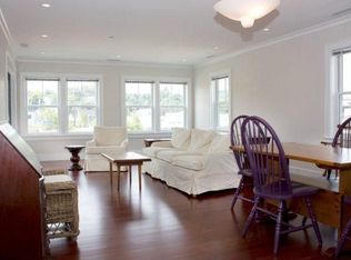 575 Riverside Ave APT 103, Westport, CT 06880