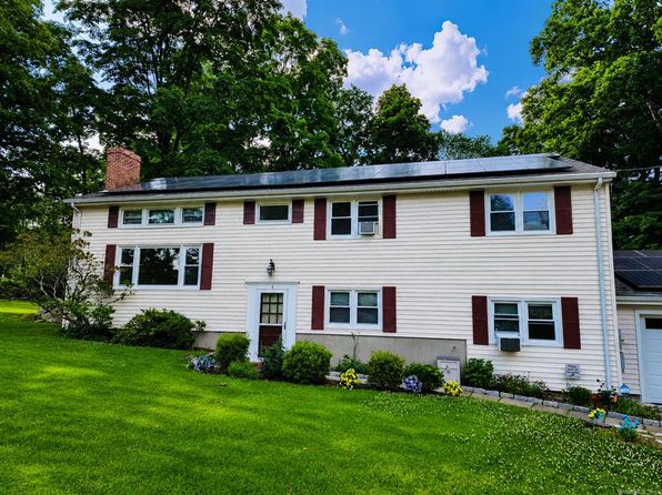 6 Nottingham Dr