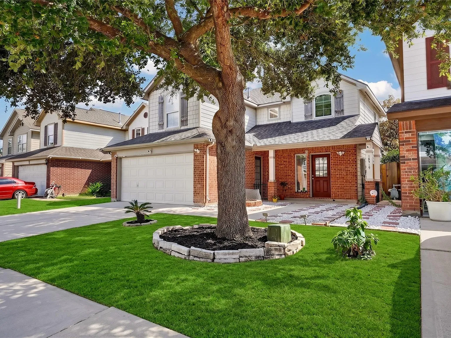3 bed, 2.5 bath, 1570 sqft, $1,900 — Photo 3