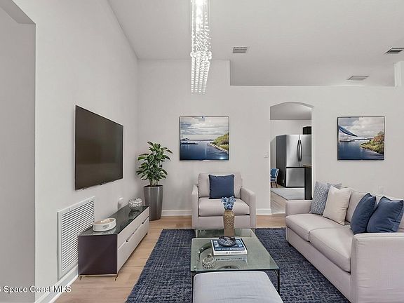 4th image of 1319 Tarton Way