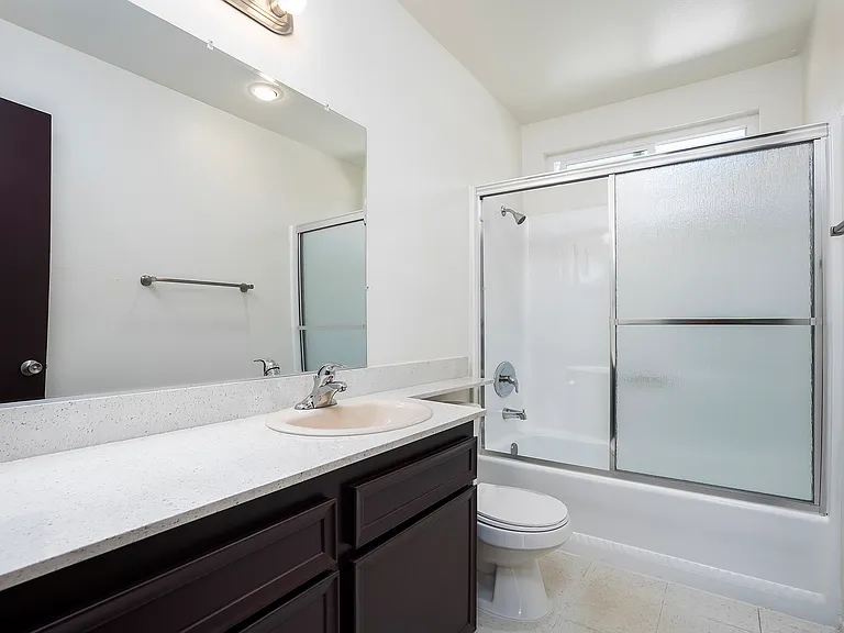 347 Roosevelt St #4A — Photo 5